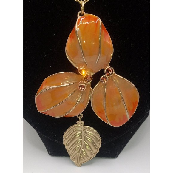 Coldwater Creek Enamel Orange Flower Gold Tone Leaf Pendant Necklace - Picture 2 of 10